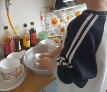 余江帮妈妈做家务的收获有哪些？